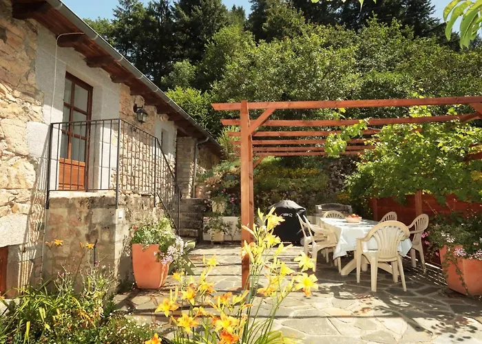 Les Cayrouses French Country