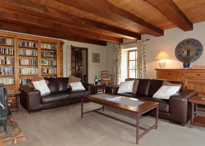 Les Cayrouses French Country *